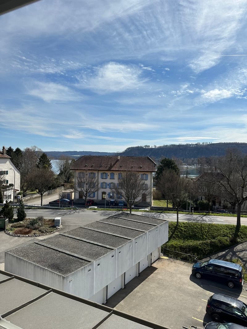 Le Landeron À louer attique de 3.5 pièces Disponible de suite (2)