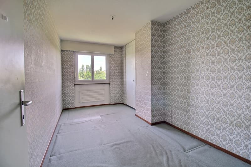 Spacieux appartement familial avec beau potentiel (10)
