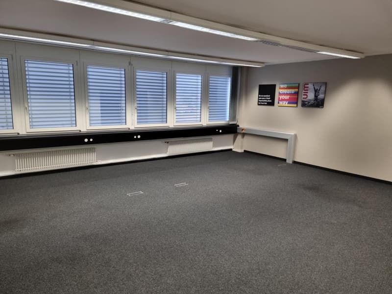 Niederwangen b.Bern, à louer, 250 m2 de bureaux et 230 m2 d'entrepôts (5)