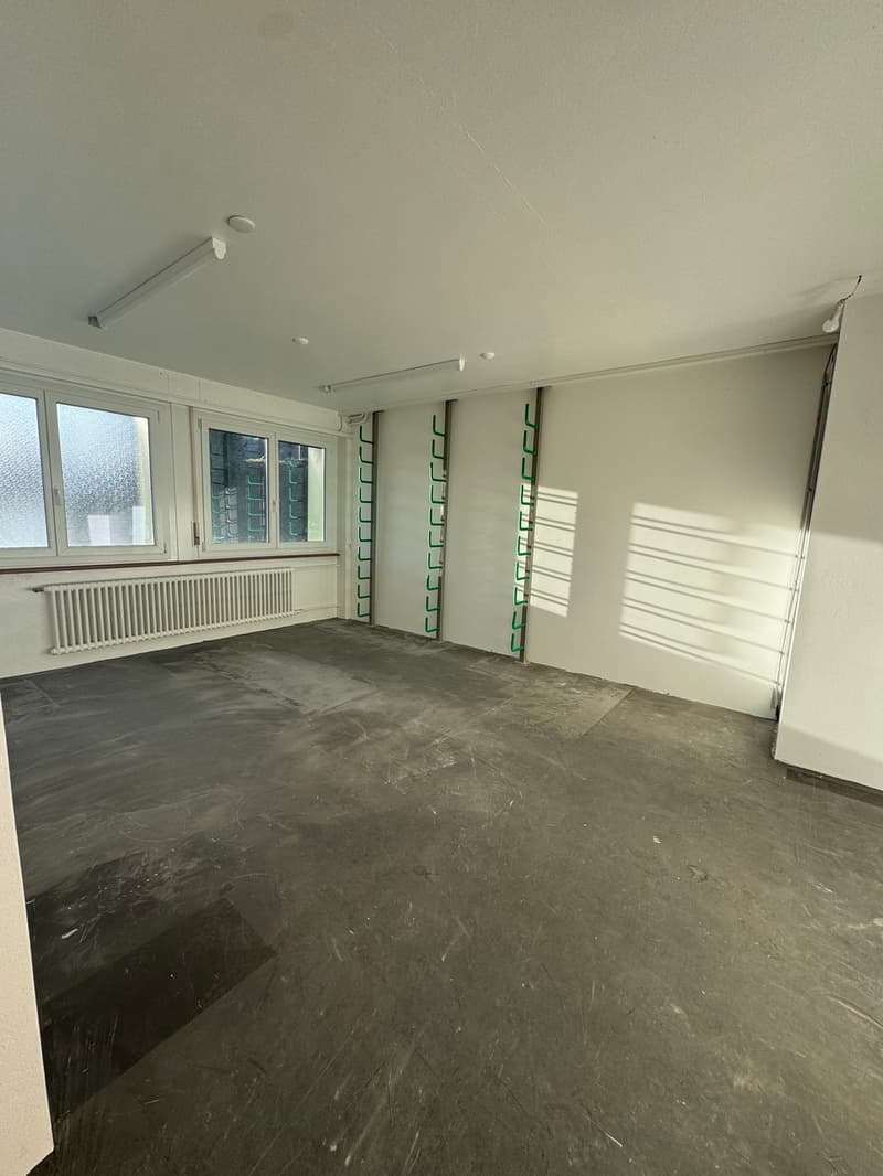Granges-Marnand, à louer, bureaux et dépôts de 408 m2 (11)