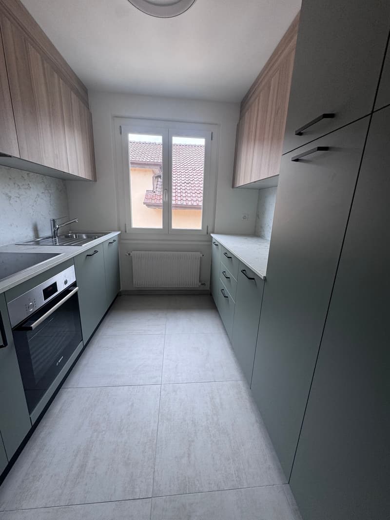 Payerne, à louer, appartement de 4.5 pièces, refait à neuf avec balcon (3)