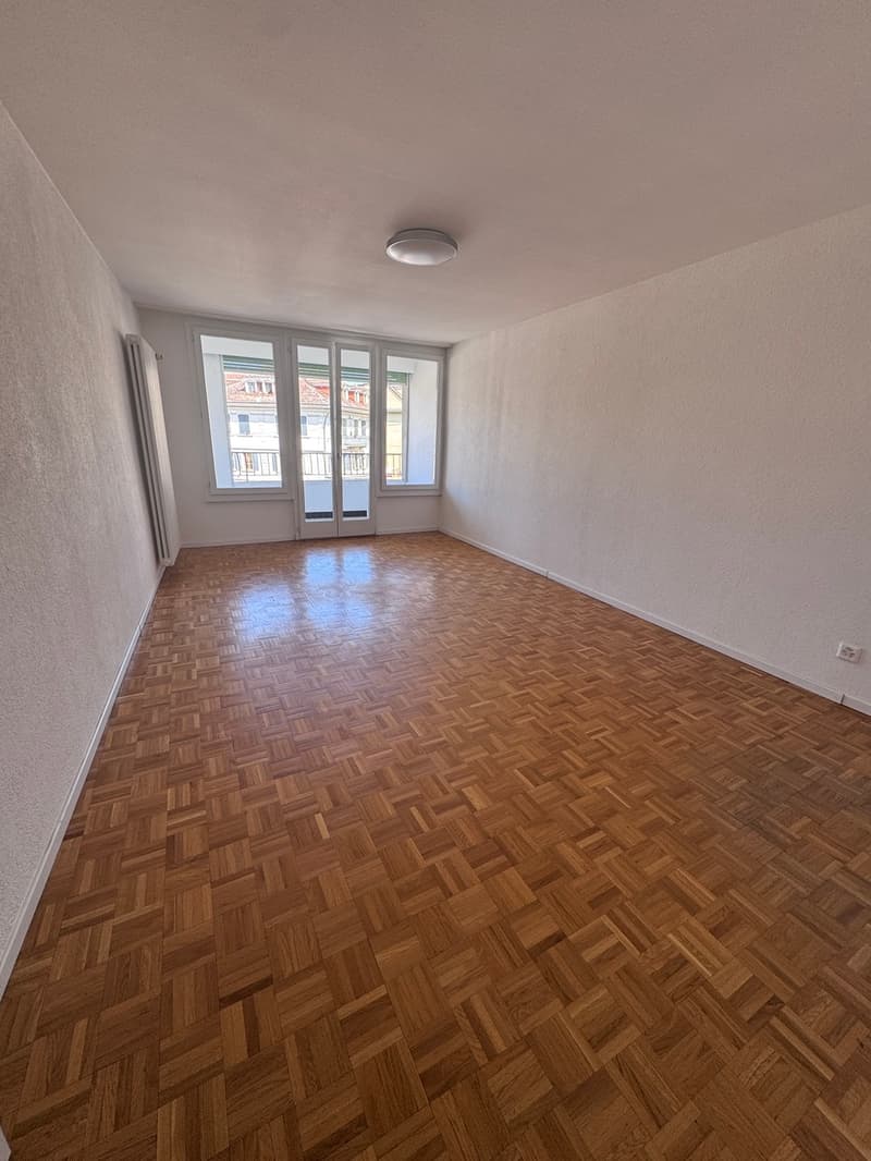 Payerne, à louer, centre ville, bureau de 50 m2 (2)