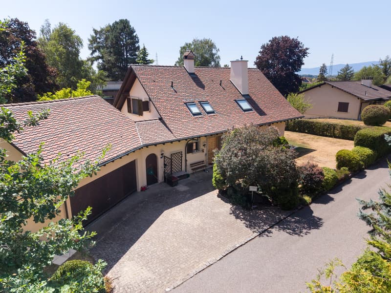 Echallens, à vendre, maison de caractère, 6.5 pièces, parcelle 1228 m2 (1)