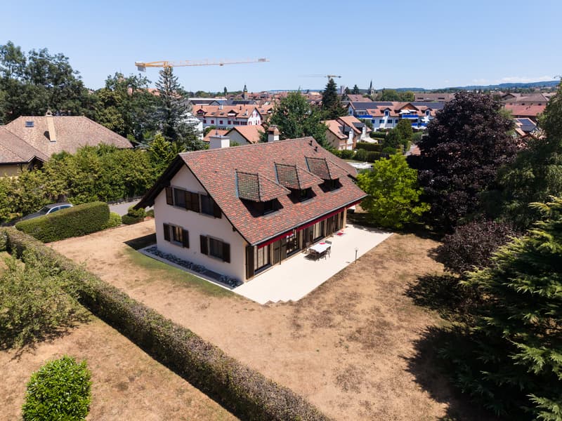 Echallens, à vendre, maison de caractère, 6.5 pièces, parcelle 1228 m2 (2)