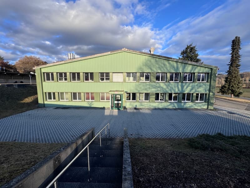 Granges-Marnand, à louer, bureaux et dépôts de 408 m2 (1)
