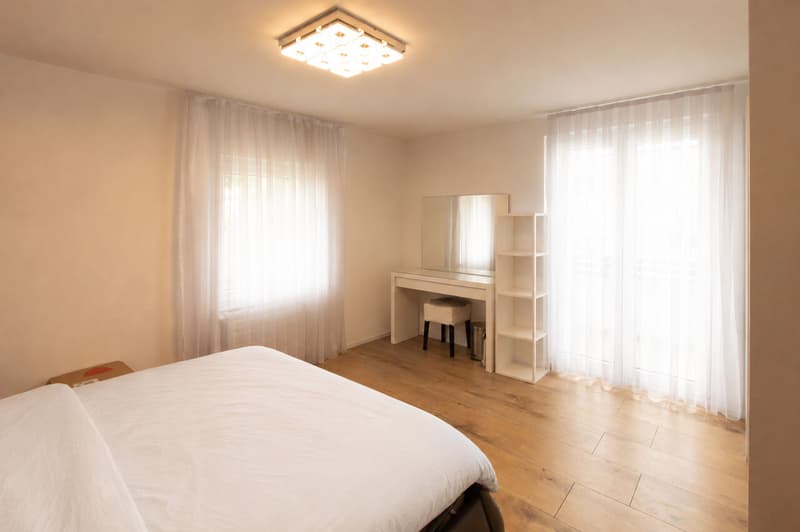 Grosszügige 5.5-Zimmer-Duplexwohnung an ruhiger Lage in Gurmels (7)
