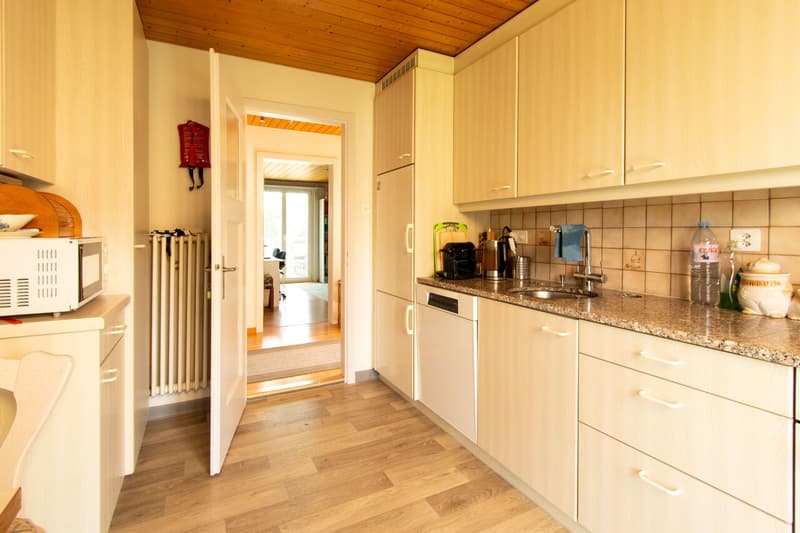 Charmante 3.5-Zimmer-Wohnung mit Seesicht in Meyriez (8)