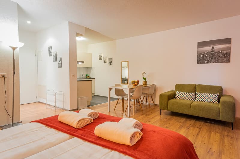 Studio Deluxe Meublé et Équipé – Avec Service hôtelier (3)
