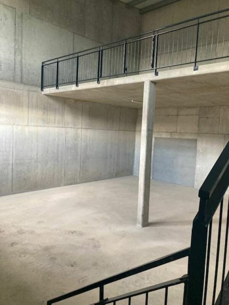 Administratif/Bureau 177.38 m² à Rueyres-les-Prés (2)