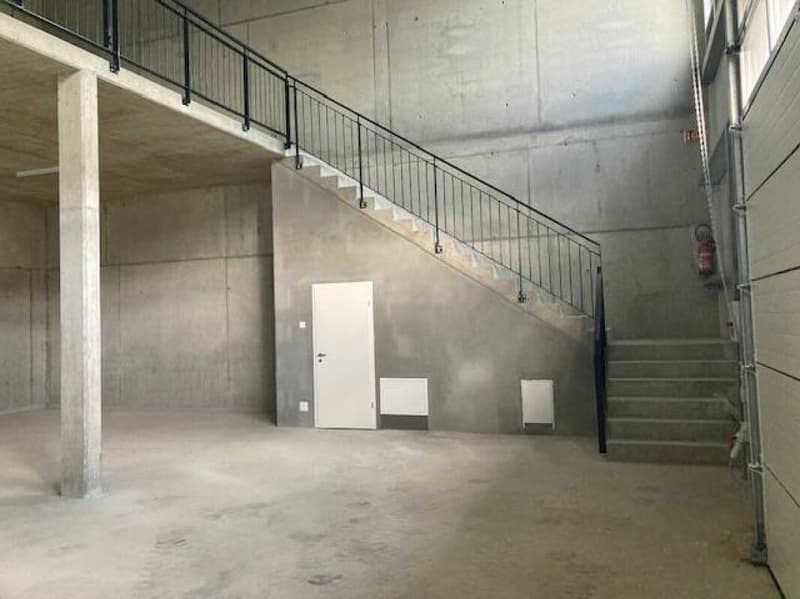Administratif/Bureau 177.38 m² à Rueyres-les-Prés (5)
