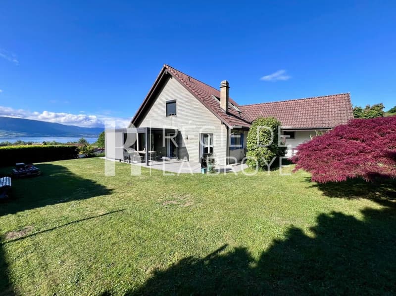 Belle villa individuelle de 4.5 pièces avec studio indépendant à Font (19)