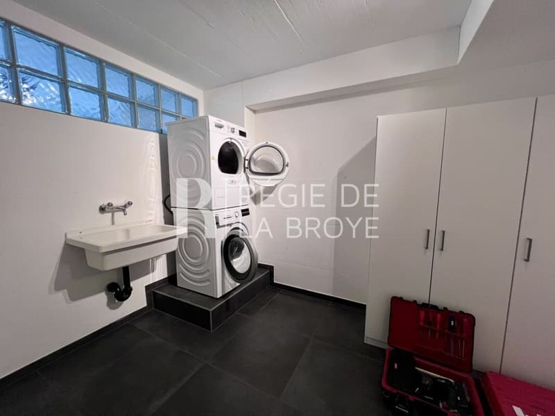 Superbe villa jumelée de 5.5 pièces à Portalban (22)