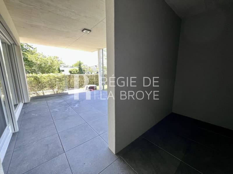 Superbe villa jumelée de 5.5 pièces à Portalban (17)