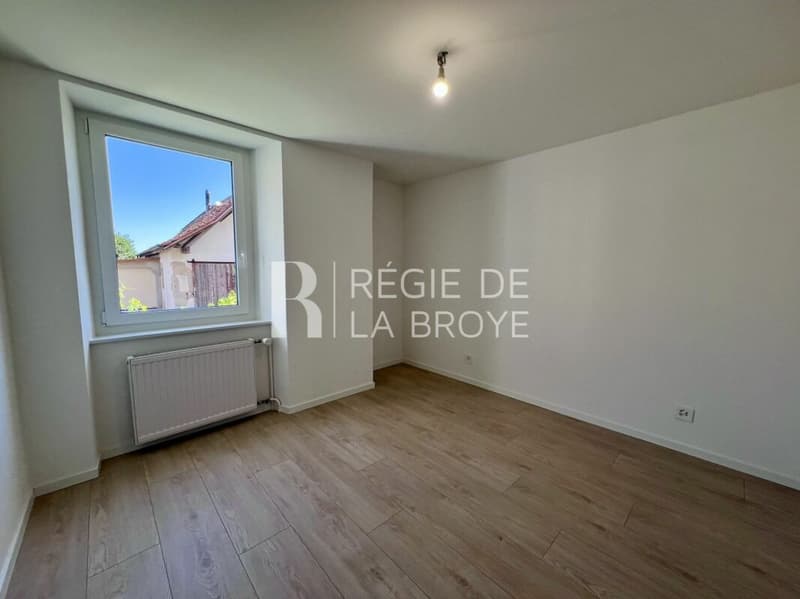Appartement de 3.5 rénové à Démoret (6)