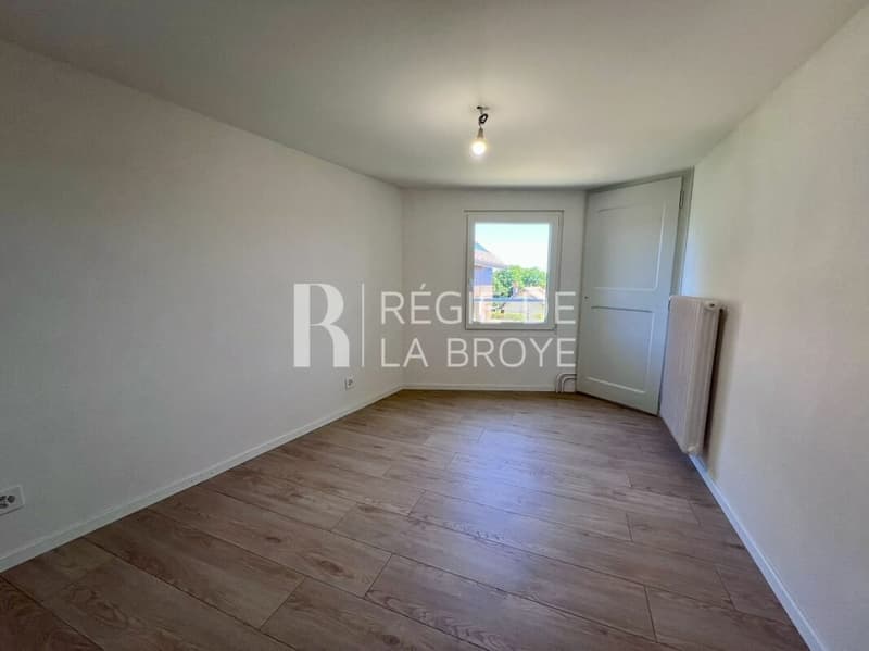 Appartement rénové de 4.5 pièces à Démoret (5)