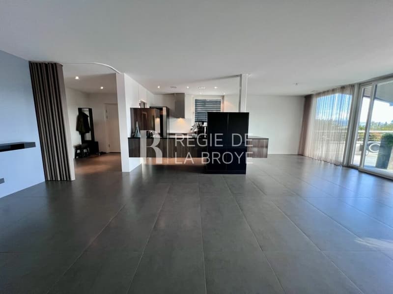 Appartement de standing 165 m² à Gampelen (4)
