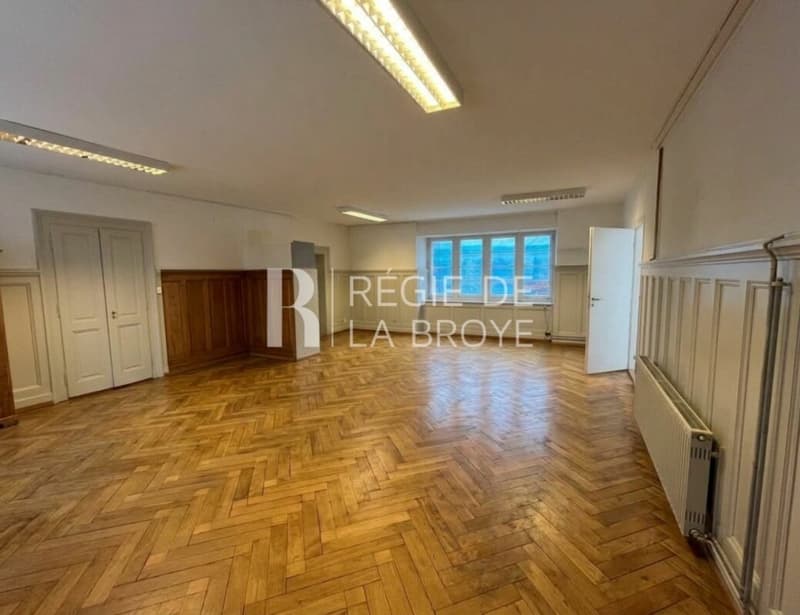 Local commercial de 62 m² à Estavayer-le-Lac (2)