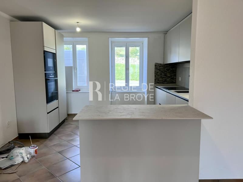 Appartement rénové de 2.5 pièces à Champtauroz (2)