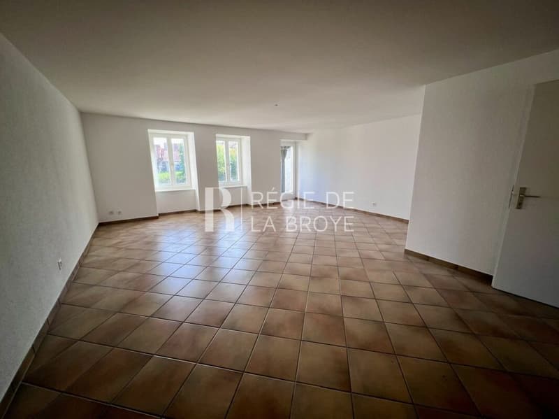 Appartement rénové de 2.5 pièces à Champtauroz (5)