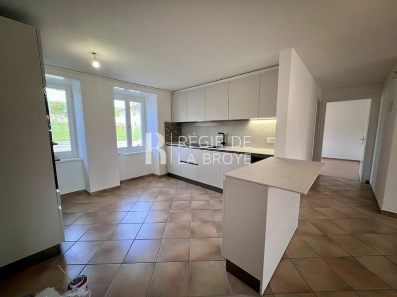 Appartement rénové de 2.5 pièces à Champtauroz (1)