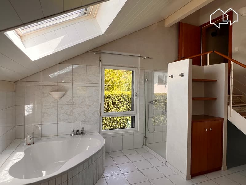 Villa individuelle de 6.5pces avec piscine dans un cadre idyillique (8)