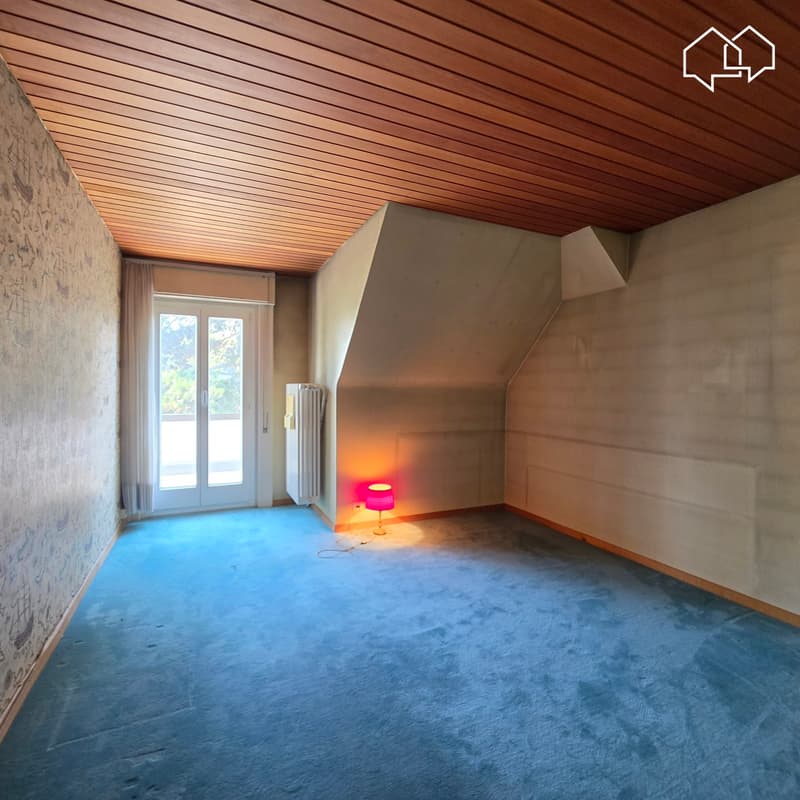 Combles: chambre 2 donnant sur le balcon