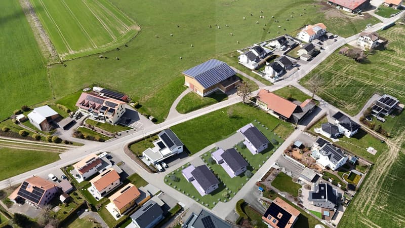Spacieuse villa individuelle de 5.5 pcs avec grand jardin à Lovens proche nature (4)