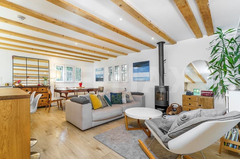 Investissez dans l'avenir : chalet rénové avec terrain et potentiel à Lausanne (4)