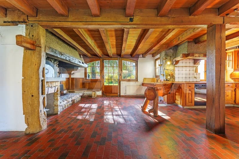 Maison de 1750 : cadre bucolique et apaisant, à rénover (2)