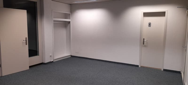 Bureaux de 280 m2 à louer, à Fribourg (7)