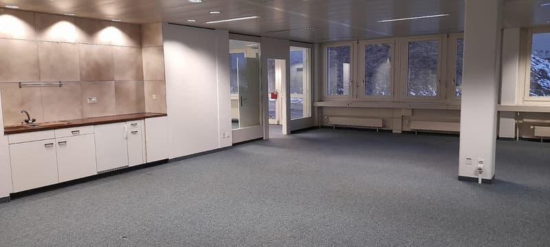 Bureaux de 280 m2 à louer, à Fribourg (5)