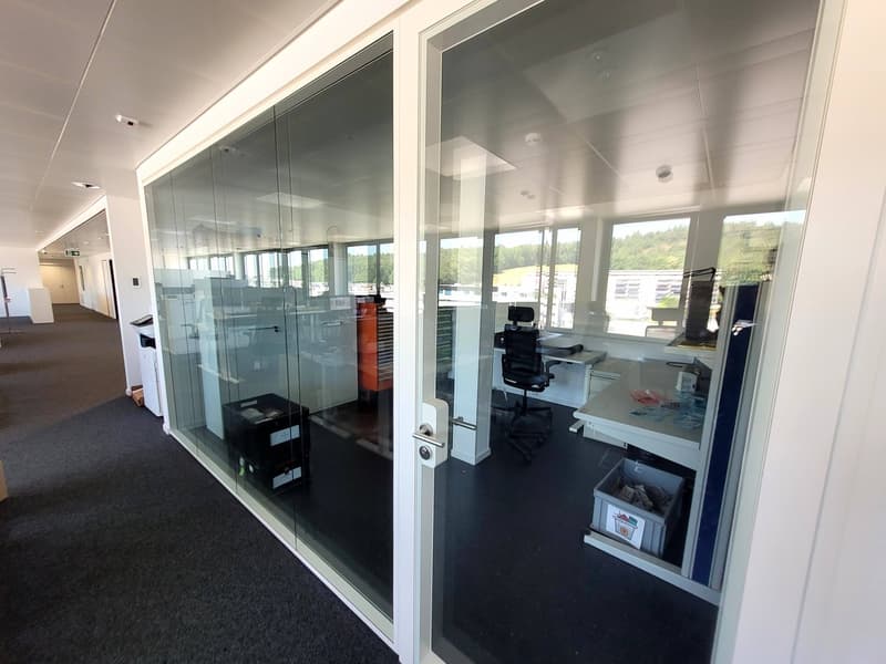 Surfaces de 203 m2, actuels bureaux, possible pour cabinets, etc. (5)