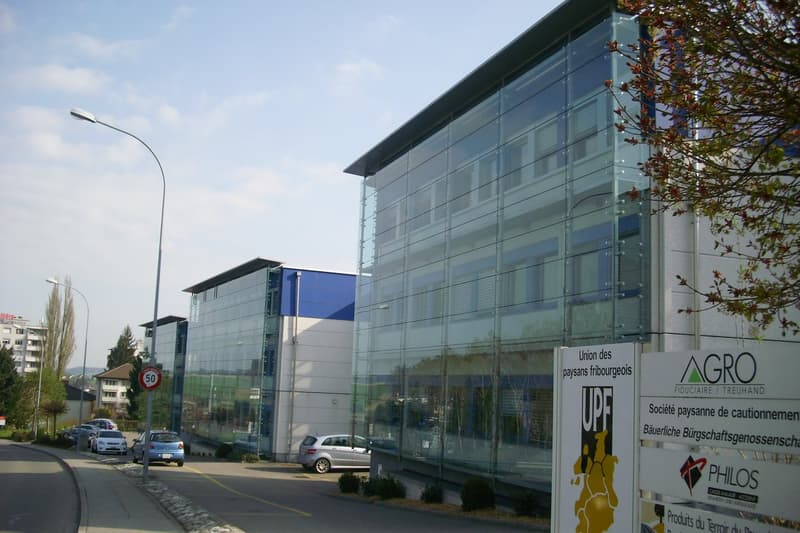 Bureaux de 124 à 637 m2 à Granges-Paccot/Fribourg - loyer dès CHF 200.-/m2/annuel (3)