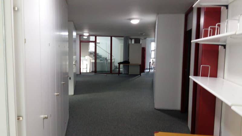 Bureaux de 124 à 637 m2 à Granges-Paccot/Fribourg - loyer dès CHF 200.-/m2/annuel (6)