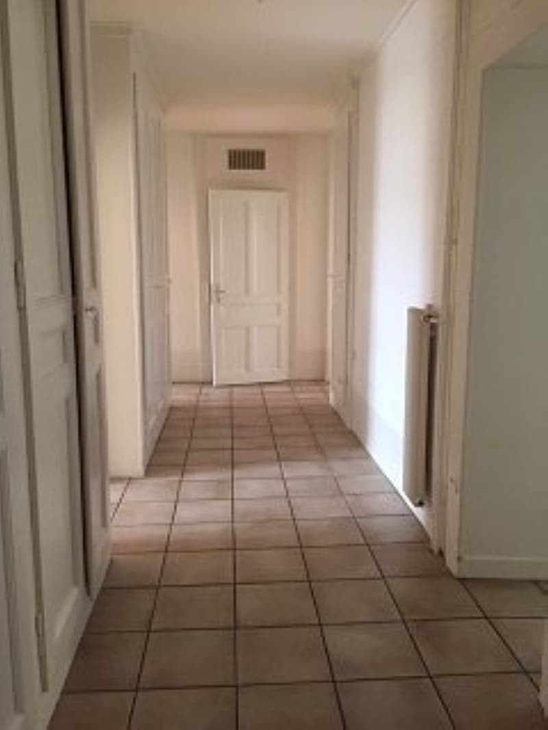 01064 - Appartement 4 pièces - Temple-Allemand 87 - La Chaux-de-Fonds (5)