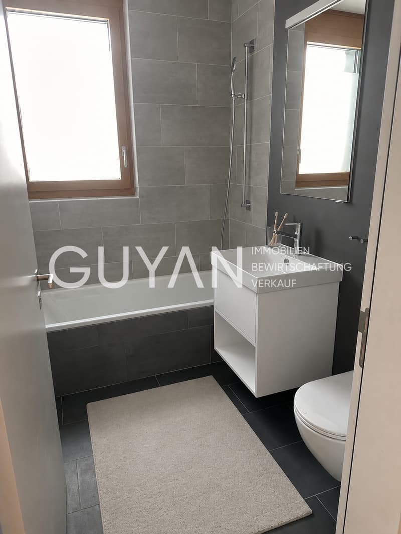 Badezimmer en Suite (KI bearbeitet)