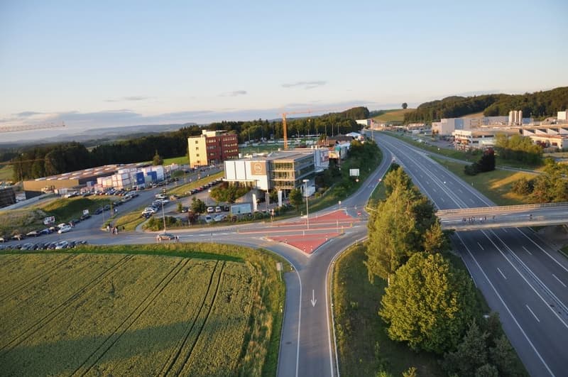 Moderne Gewerbefläche 137 m2 (2)