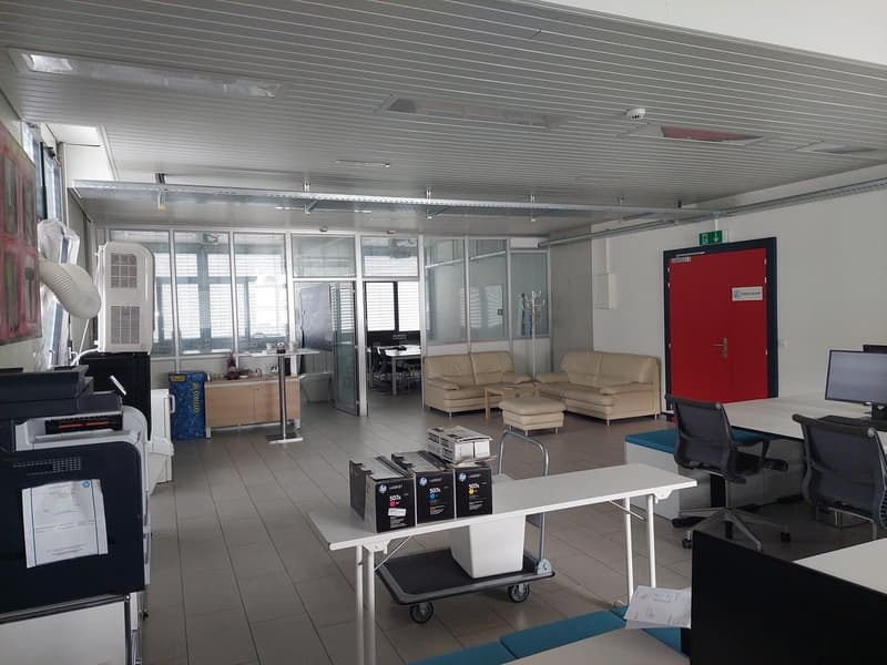 À louer - Surface administrative d'env. 124 m2 (2)