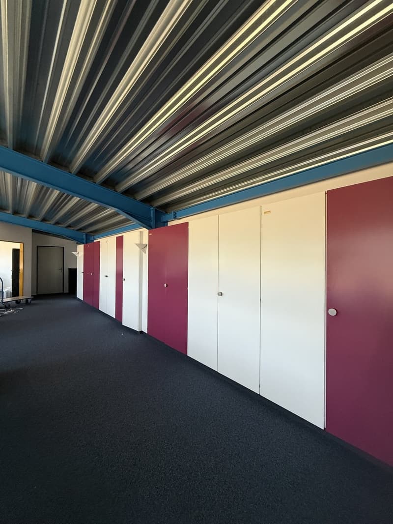 Spacieux bureau à Givisiez ! (2)