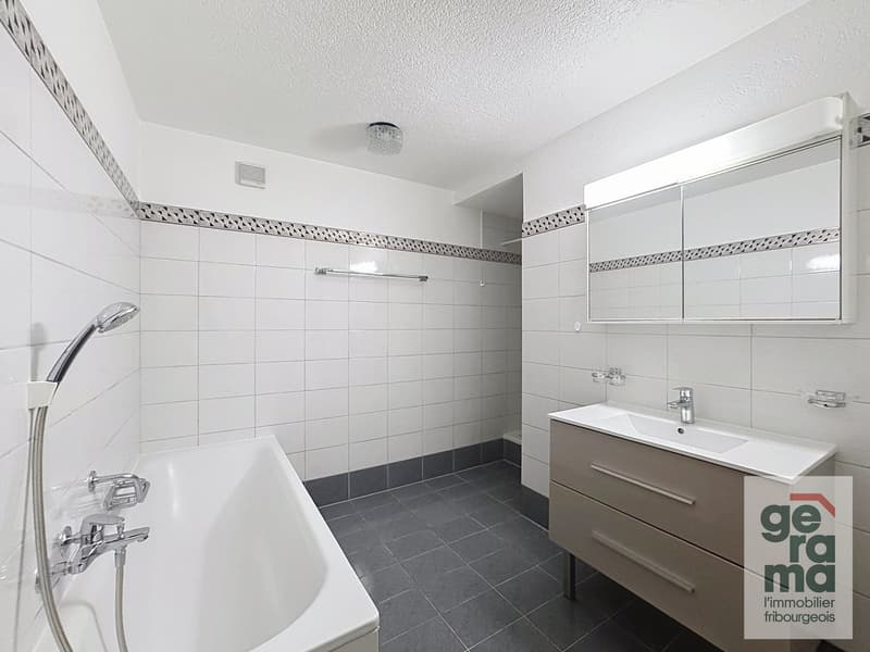 5.5 pièces au 1er étage idéal pour une famille (6)