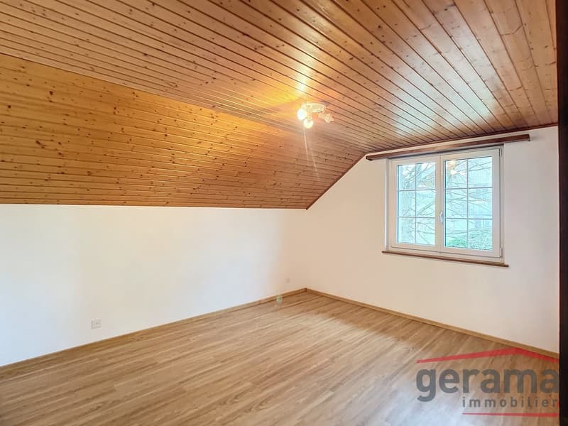 Charmante 2.5 Zimmerwohnung in Tafers (2)