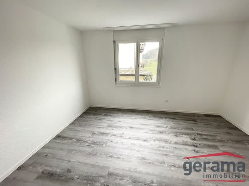 Schöne 4.5 Zimmerwohnung in Schmitten (2)
