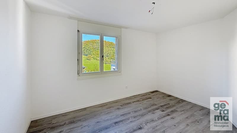 Schöne 4.5 Zimmerwohnung in Schmitten (3)