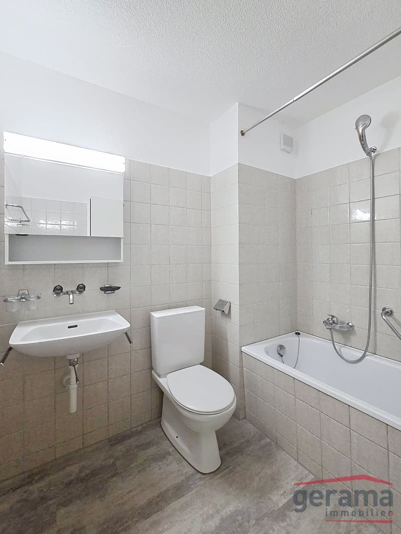 Charmante 3.5 Zimmer-Wohnung in Schmitten (5)