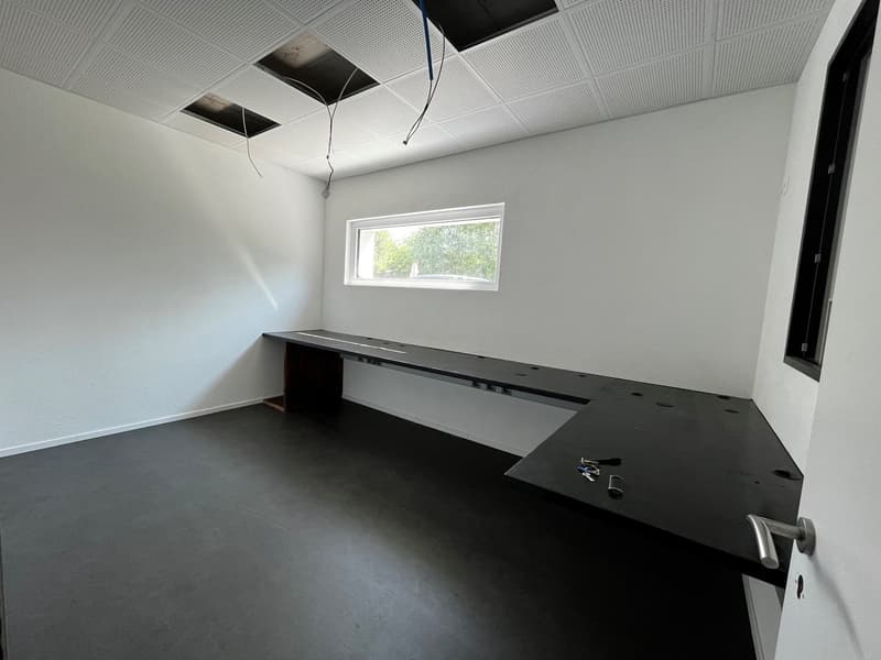 Dépôt - Local de 120 m2 à louer à Belfaux ! (3)