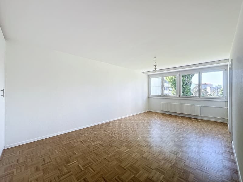 Spacieux 2.5 pièces au 4ème étage (2)