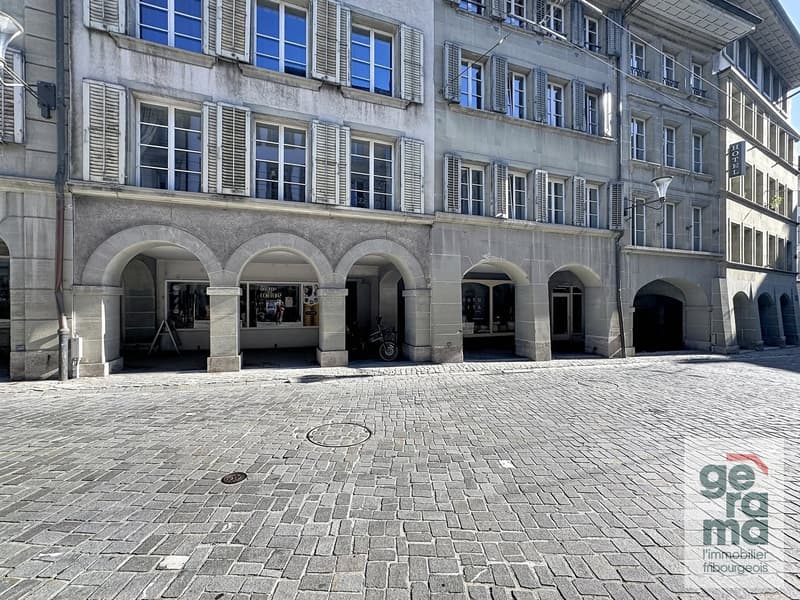 Spacieux appartement de 2,5 pièces 104 m² (6)