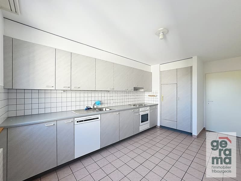 Appartement spacieux de 4,5 pièces de 113m2 (1)