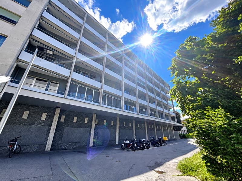 Spacieuse surface administrative de 232 m2 (2)