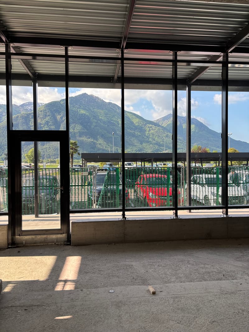 Riazzino-Locarno_Negozio 88 mq (2)